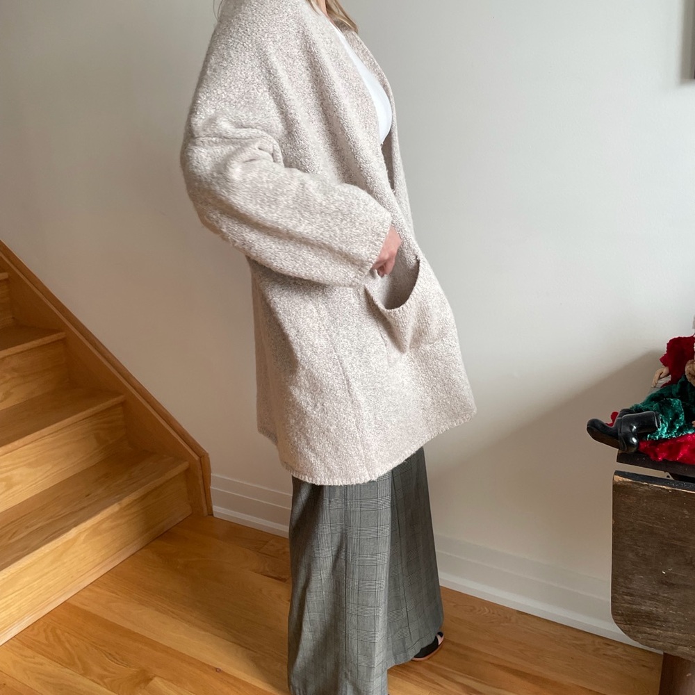 John + Jenn X Indigo Beige Textured Cardigan - Picture 4 of 8